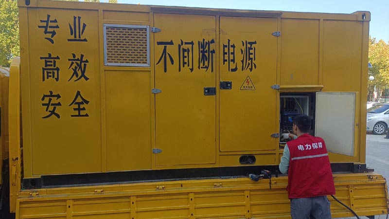 珠海柴油发电机组和UPS电源配合使用时，如何避免切换过程中的电力中断？